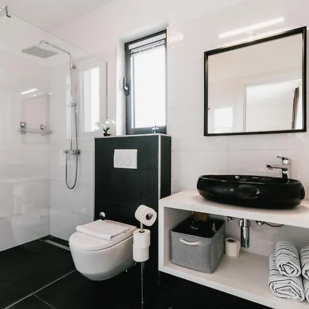 B4 Villa Dubrava (Sibenik-Knin)