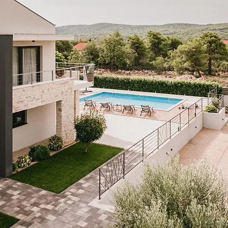 B4 Dubrava (Sibenik-Knin)