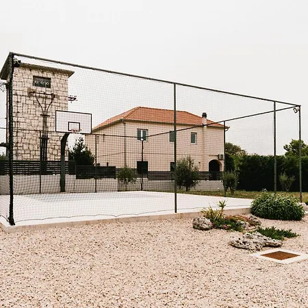 B4 * Dubrava (Sibenik-Knin)