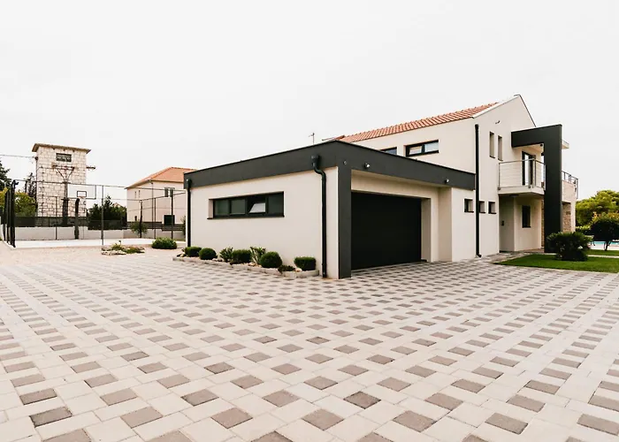 B4 Villa Dubrava (Sibenik-Knin)