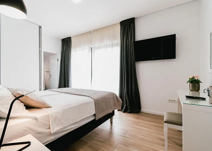 B4 * Dubrava (Sibenik-Knin)