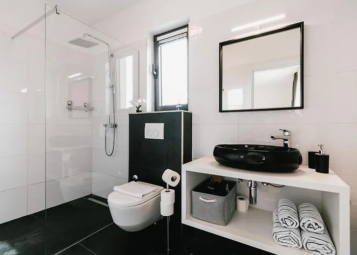 B4 Villa Dubrava (Sibenik-Knin)