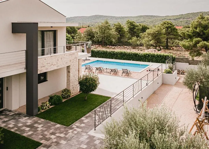 B4 Dubrava (Sibenik-Knin)