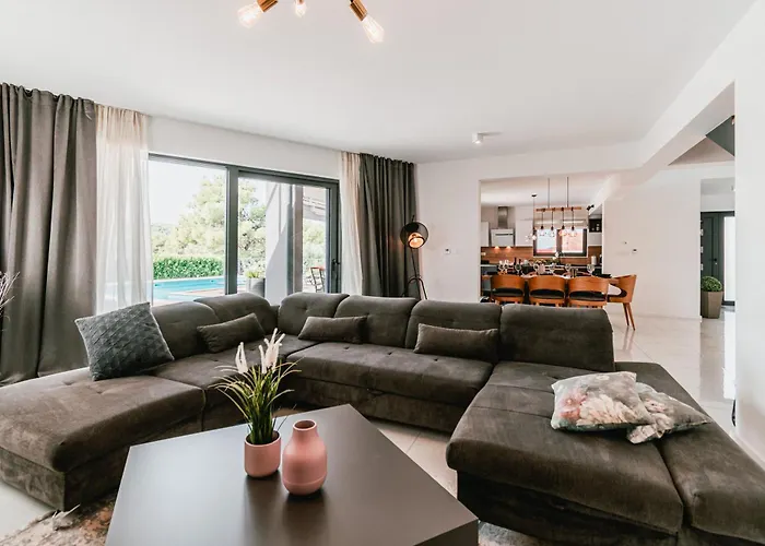 B4 * Dubrava (Sibenik-Knin)