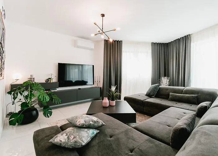 B4 Villa Dubrava (Sibenik-Knin)